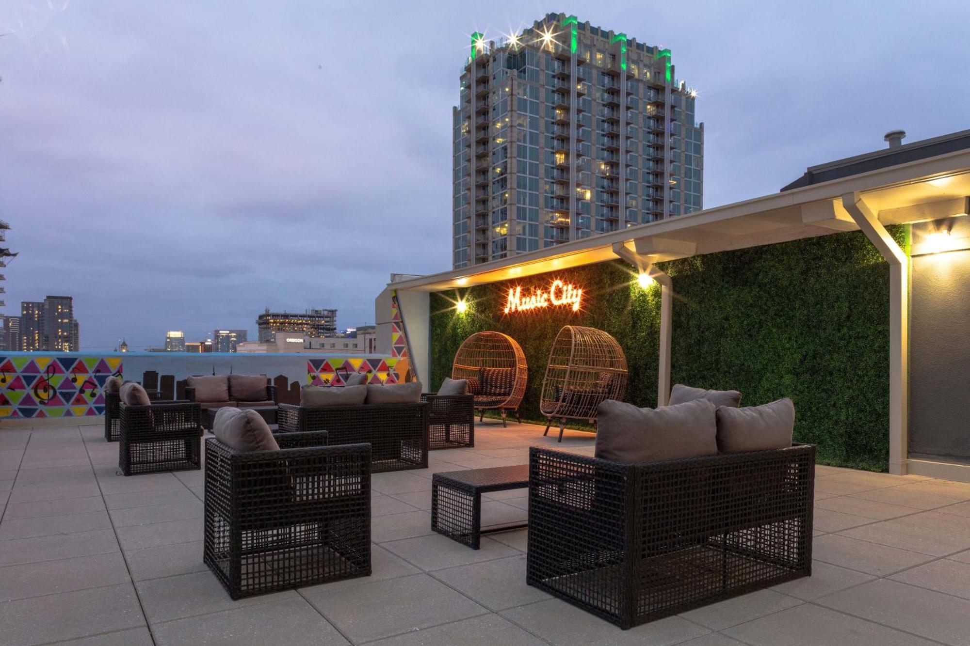 Aloft Nashville West End Exterior photo